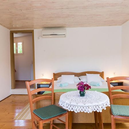 Apartments Miskovic Donje Celo Exterior photo