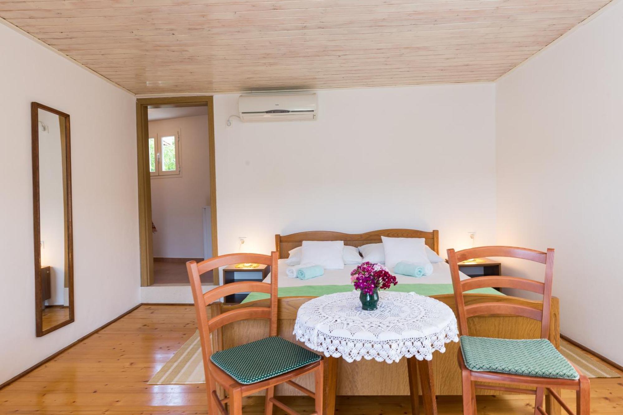 Apartments Miskovic Donje Celo Exterior photo
