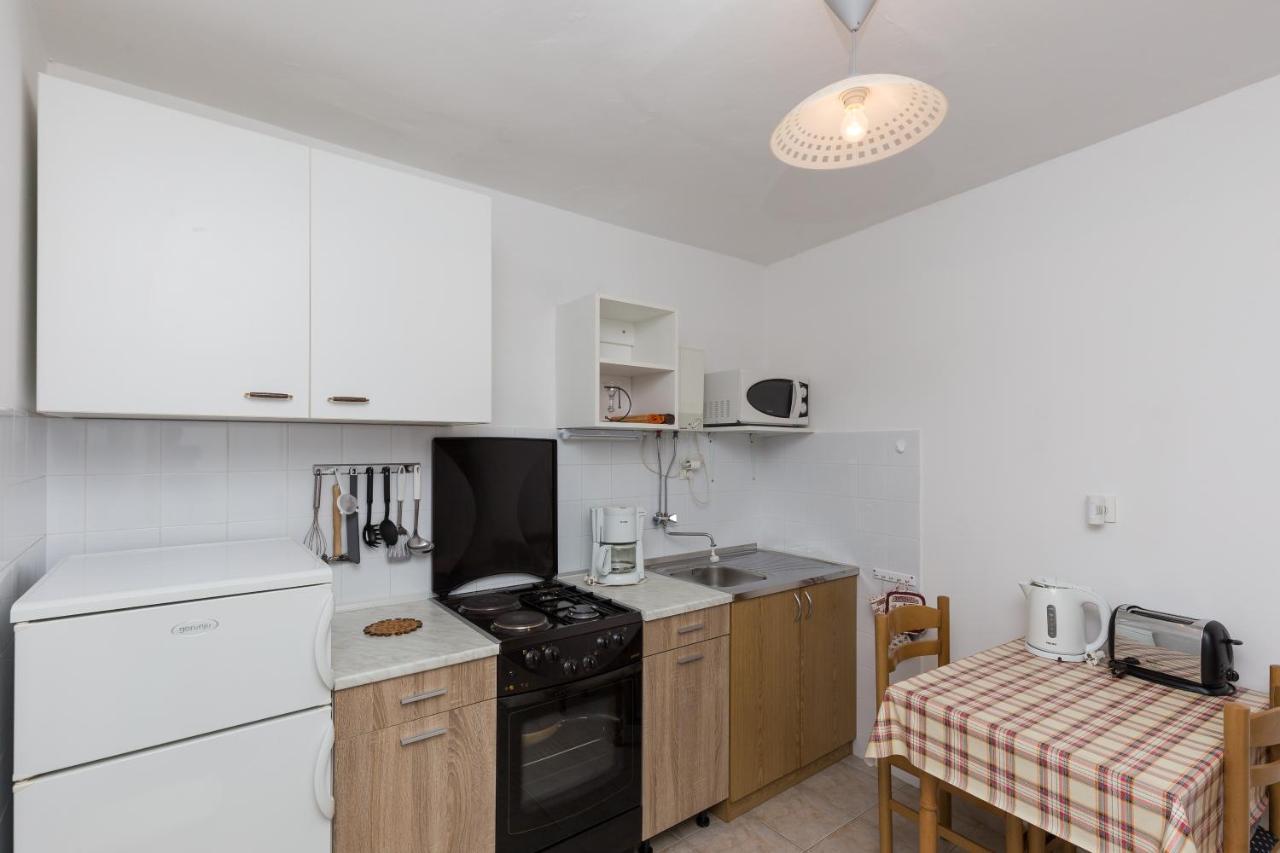 Apartments Miskovic Donje Celo Room photo