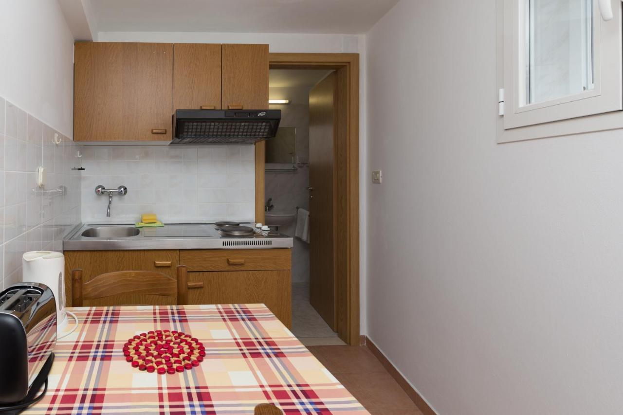 Apartments Miskovic Donje Celo Room photo
